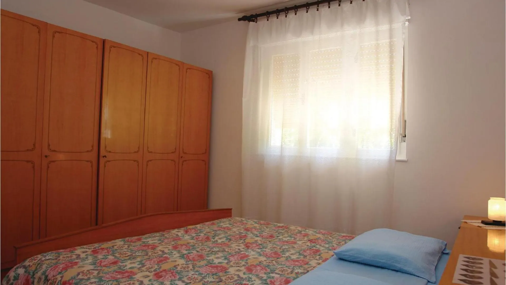 Stunning Apartment In Pula With Kitchen